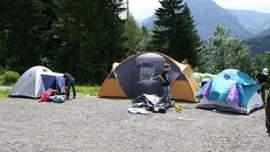 Los ging unser Sommercamp am Samstag mal gleich mit Zelte aufbauen