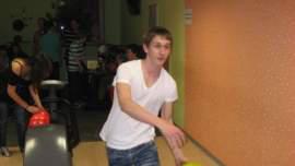 Dewey erstmals im Einsatz beim Bowling!