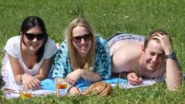 Marion, Teresa und Pati gönnten sich eine Pause in der Sonne!