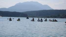 Dann gings ab auf den See. Mit den Kajak Booten.