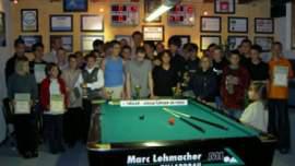 Eine übervolle Pool Hall