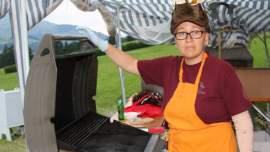 Heidi fungierte als Grillmeisterin