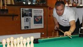 Axel hatte den Dreh beim Kegelbillard raus.