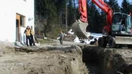 Ligaspiel der besonderen Art: hier mussten wir erst eine "Brücke" bauen, damit unsere Gäste aus Innsbruck in die Poolhall kommen konnten.