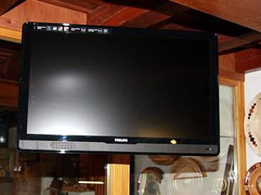 Ein LCD Fernseher schmückt nun unseren Clubraum