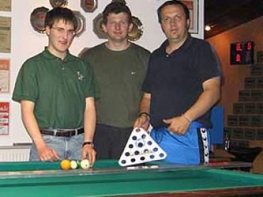Tom, Wof und Schorsch mit der Tapper-Schablone