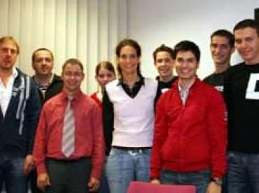 Hier die Teilnehmer mit President, Trainer und Sportdirektor!