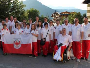 Alle Tiroler Teilnehmer bei der Eröffnungsfeier.