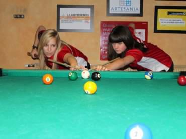 Morgen starten Teresa und Marion im 9er Ball!