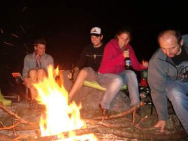 Paul hatte das Lagerfeuer im Griff!