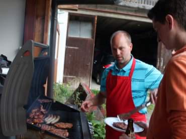 Grillmeister Florian Wurzenrainer im Einsatz!