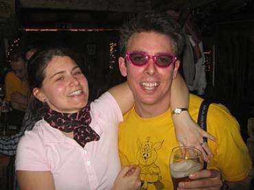 Stella und Schuali mit schicker Brille