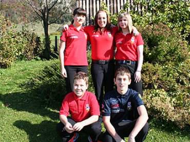 Auf zum Jugend Grand-Prix und Nationalkadertraining Marion, Teresa, Janine, Michael und Markus
