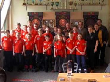 Alles rot im Pool Cafe