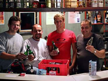 Der Sieger lud natürlich auf ein kleines Bier ein!