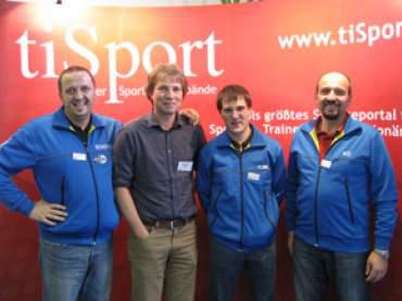 Hier unsere drei Trainer mit den Chef der Tiroler Sportpsychologen Herrn Christopher Willis!