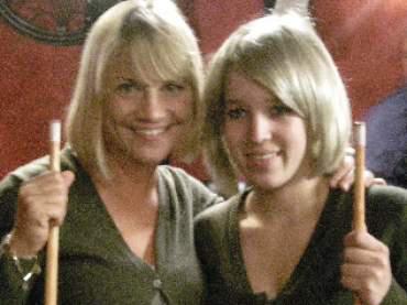 Teresa als Doppelgängerin mit Kristina Sprenger